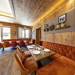 In Neukirchen, 100 M Lift Chalet *