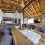 In Neukirchen, 100 M Lift Chalet