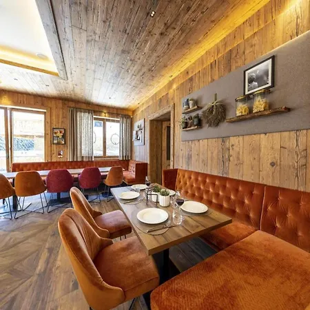 In Neukirchen 100 M Lift Alpehytte *