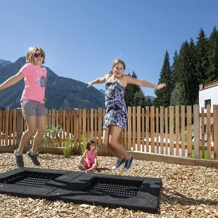 In Neukirchen, 100 M Lift شاليه Neukirchen am Großvenediger